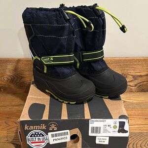 Kamik Navy and Black Winter Boots with Lime Accents